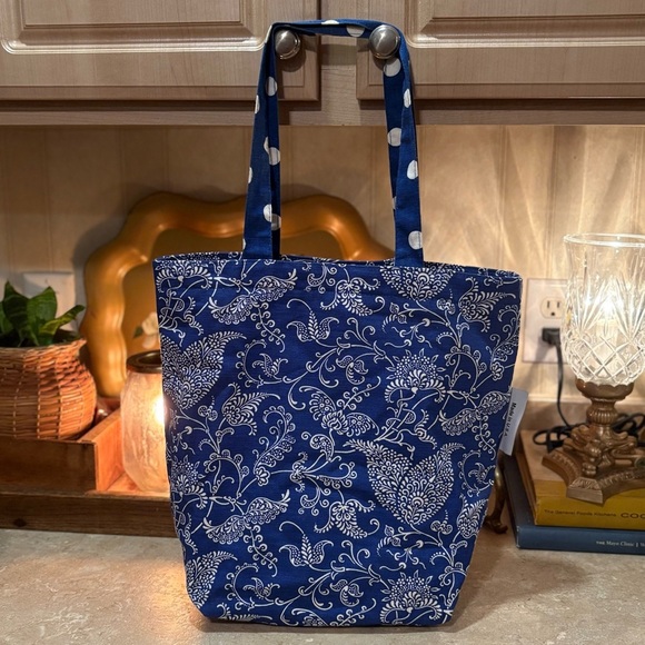 Meet Duke Blue & White Paisley Tote with Structured Design - Picture 4 of 11